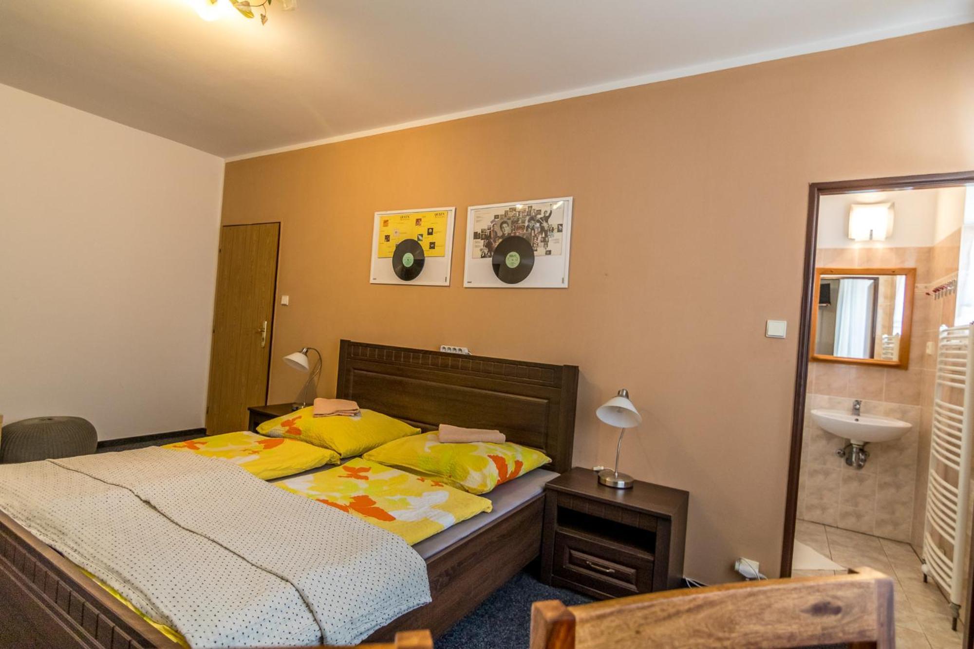 Penzion A Restaurace U Vladare Toužim 部屋 写真
